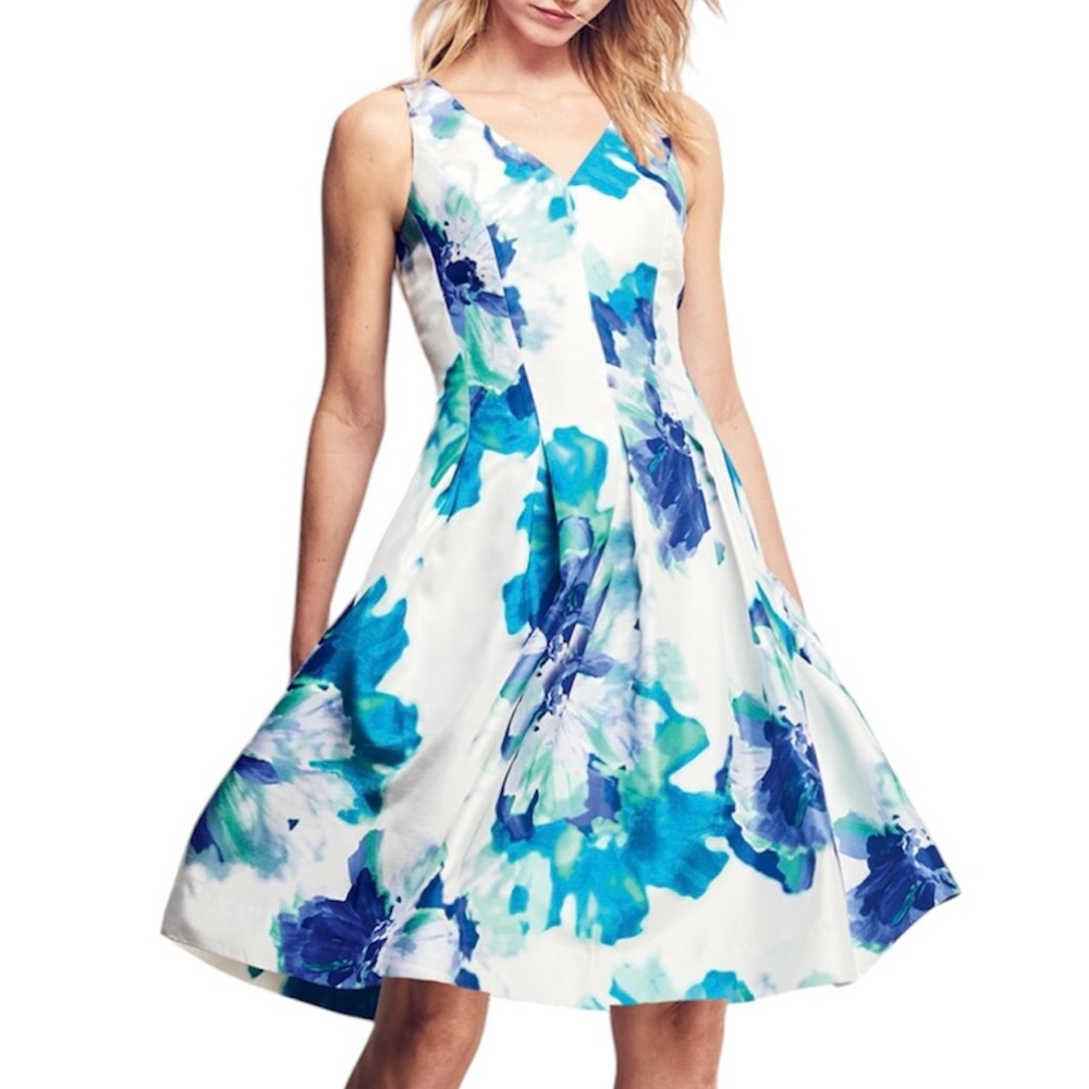 Dressbarn Floral Fit & Flare V-Neck Sleeveless Dress with Pockets Size 12